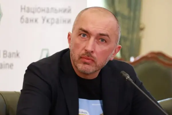 Хронологія рішень НБУ щодо Гладишенка та наглядової ради «Сенс Банку»
