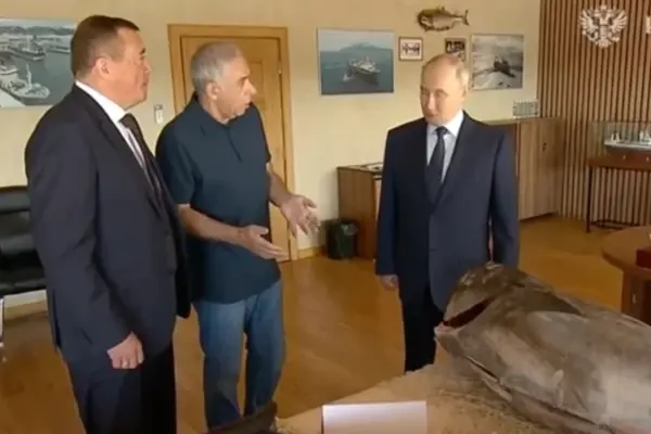 Що передувало першому президентському візиту Путіна на Ітуруп
