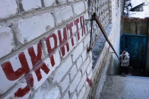 Наслідки розподілу повноважень: чому Київ досі чекає на нові укриття