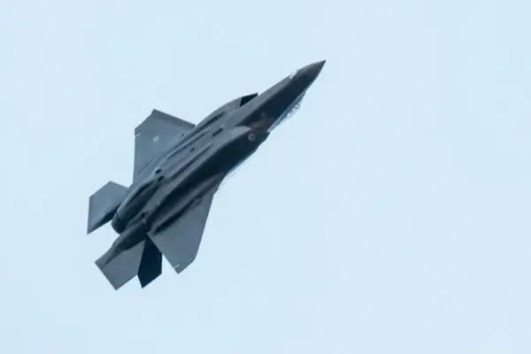 F-35: хронологія інциденту з перенаправленням секретного вантажу до Гонконгу