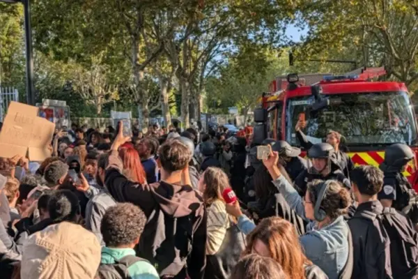 Хроніка протестів у Франції: від перших блокад до 625 затриманих